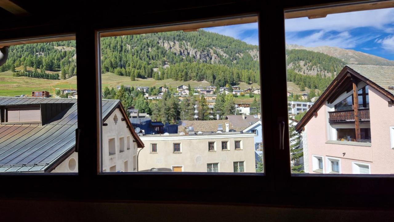 Weisses Kreuz - Crusch Alva Bed & Breakfast ซาเมอดัน ภายนอก รูปภาพ