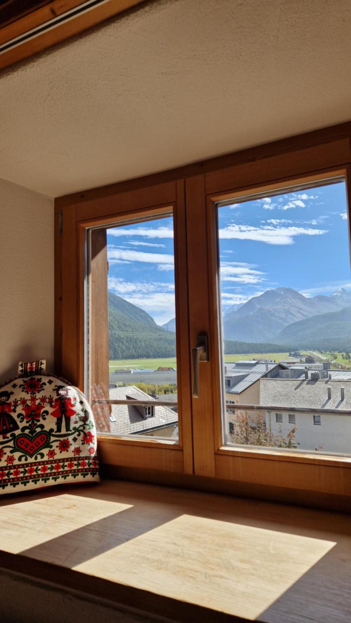 Weisses Kreuz - Crusch Alva Bed & Breakfast ซาเมอดัน ภายนอก รูปภาพ